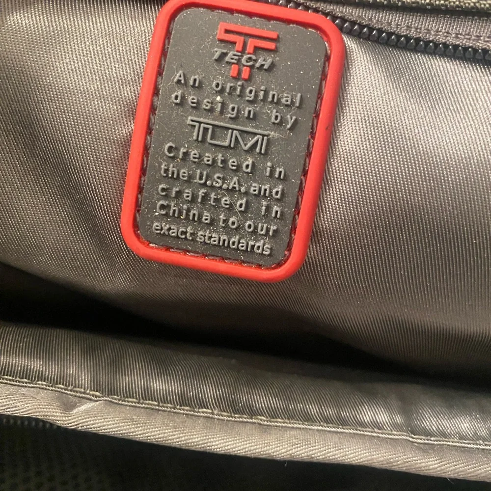 Tumi tech pulse